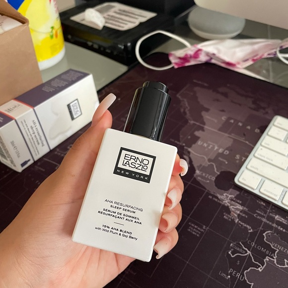 Erno Laszlo - Picture 2 of 5